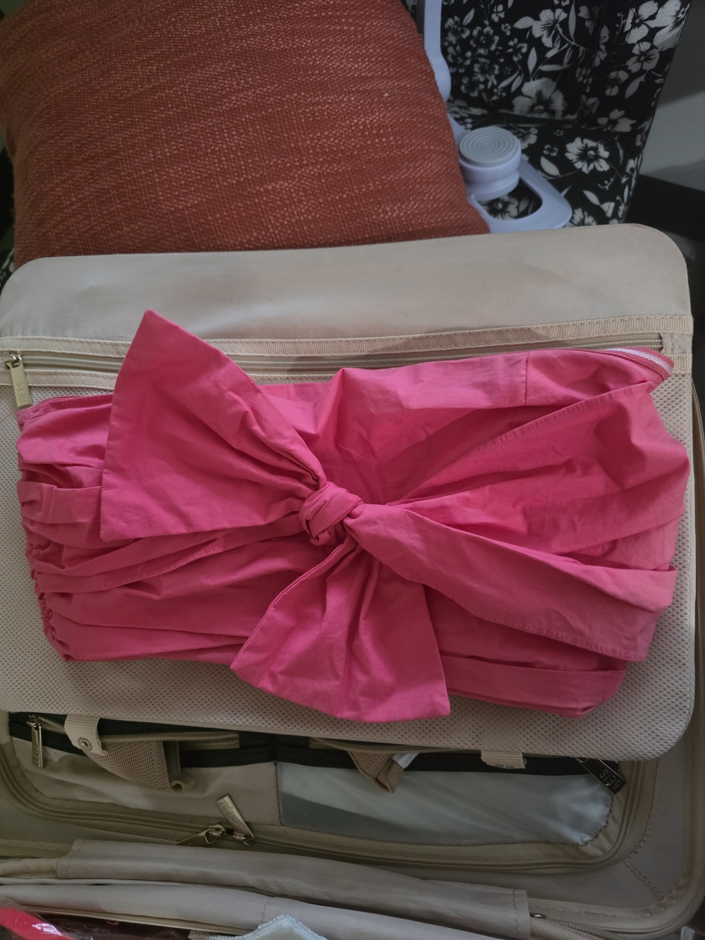 DO+BE Vibrant Pink Strapless Crop Top with Front Bow